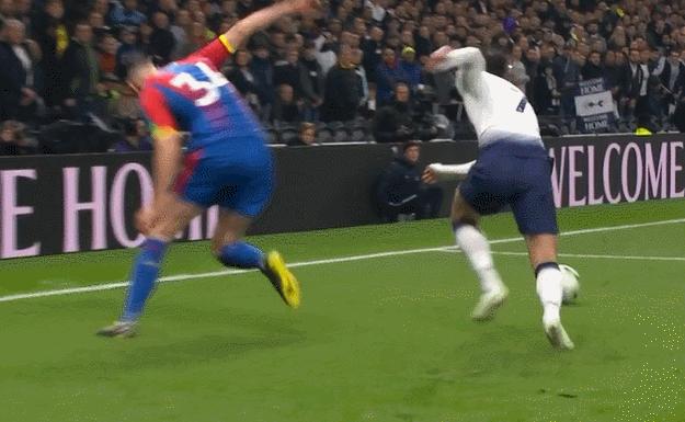 曼联球探报告:把英超边锋们防到怀疑人生,万比萨卡到底有多强?