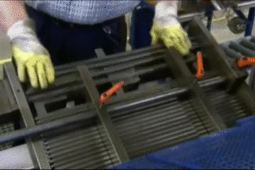 把锁锁上了怎么弄下来,锁怎么样是锁上的