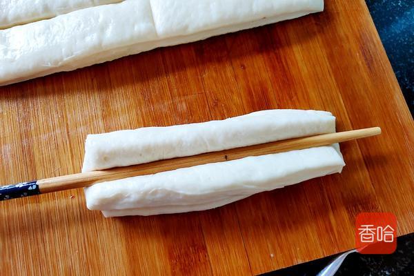 油条怎么做酥脆松软完整教程,油条怎么快速做酥脆松软完整教程