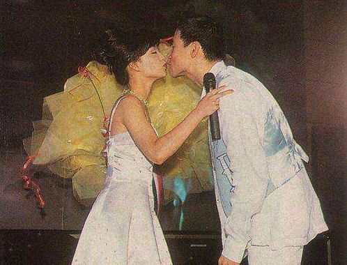 香港明星颁奖典礼梅艳芳蓝洁瑛,梅艳芳与蓝洁瑛谁的影响力大