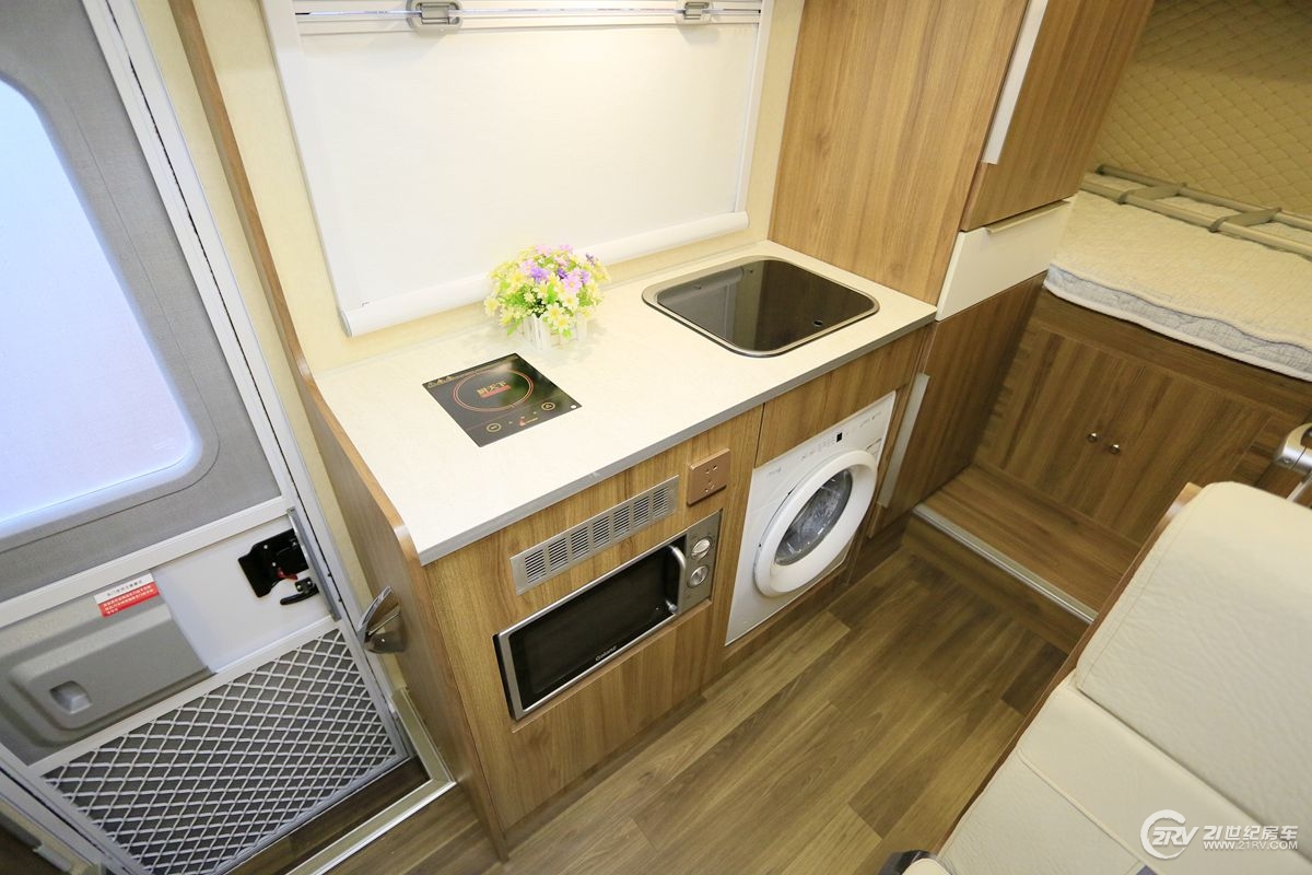 房车大全20-30万的c型房车新选择,房车大全20-30万的c型房车详解