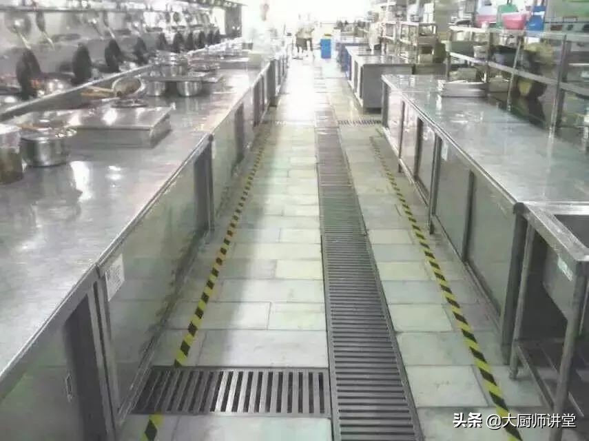 火爆全国的4D厨房到底是怎么样的？厨师长给你看看这些照片