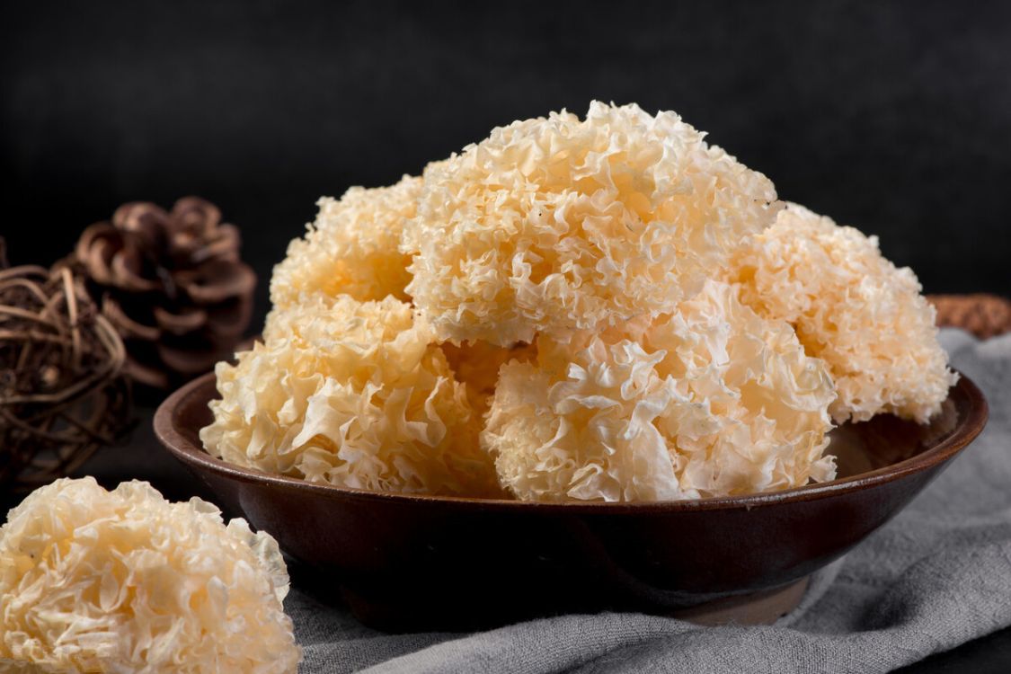 40岁的女人没钱是不是很正常,女人40岁没钱