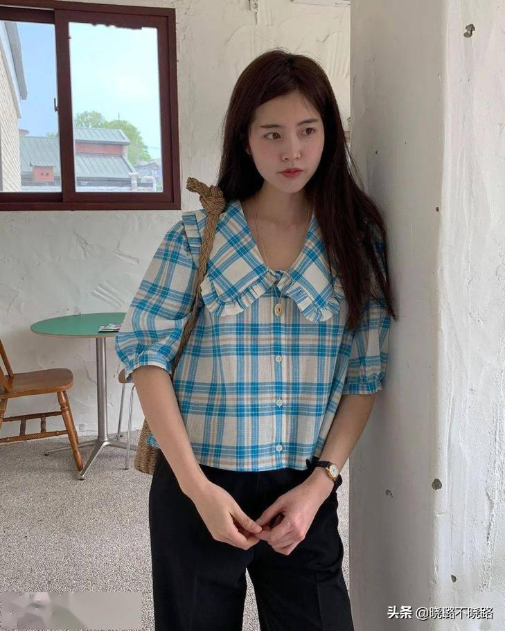 泡泡袖怎么穿最好看,2022年还流行泡泡袖吗