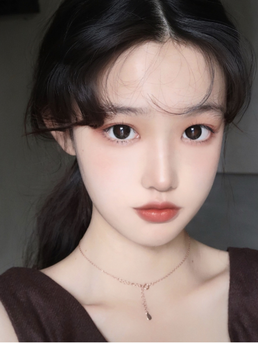 素颜也可以涂的口红推荐,秋冬不挑肤色的5款口红颜色