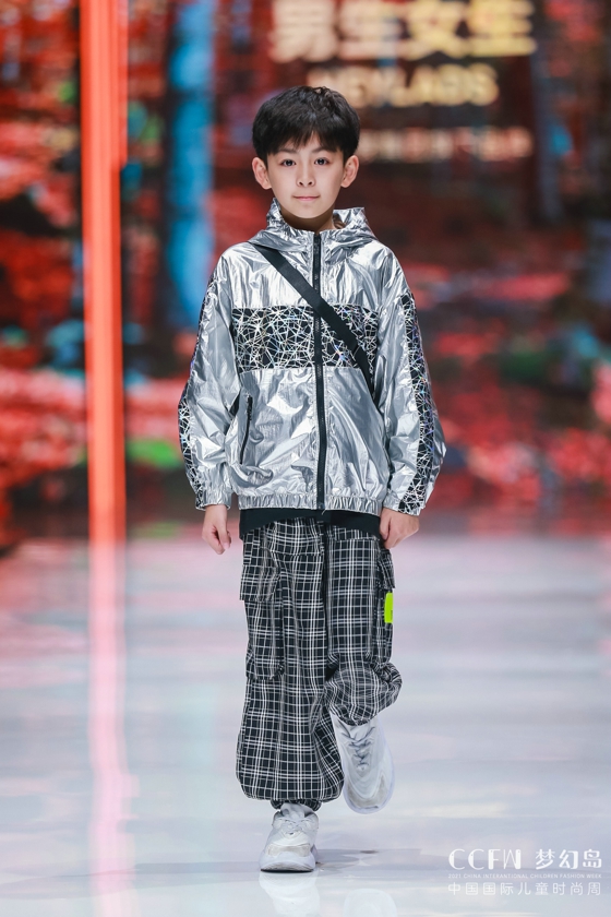 HEYLADS男生女生•玩转童年