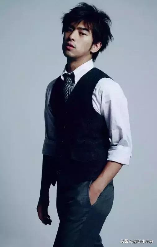 舌吻导演，屡次被爆同嫩模开房，他们会卷进韩国这桩丑闻也不奇怪