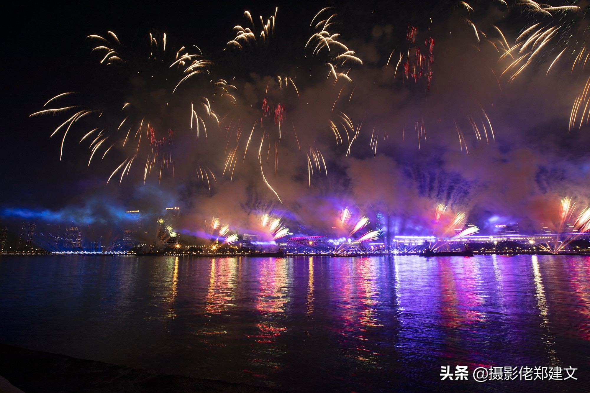 广州市70周年烟花汇演,70周年联欢晚会烟花视频