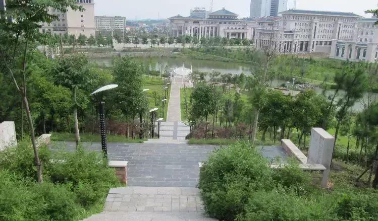 我叫湖口，这是我最新的简历