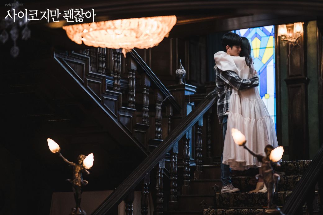 徐睿知穿搭同款连衣裙,超华丽服装配饰