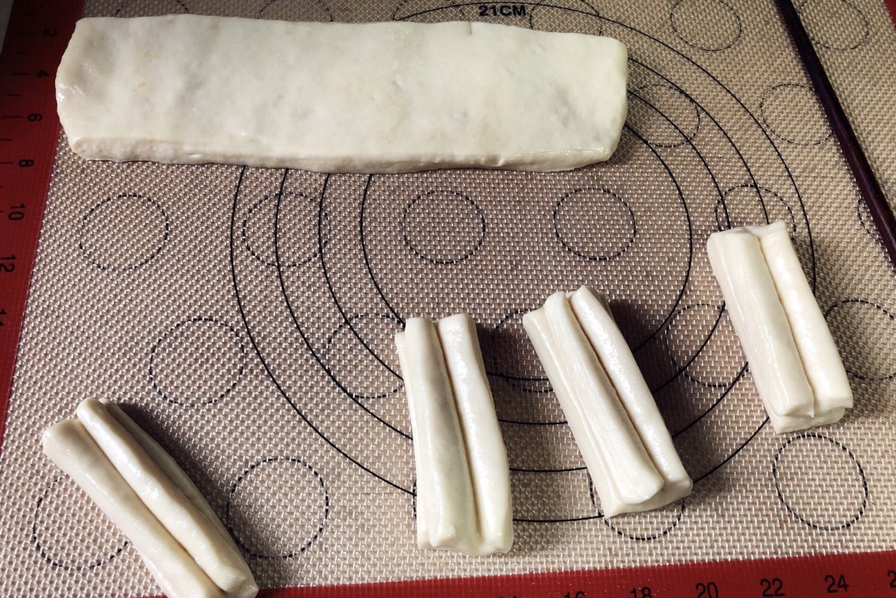 家庭炸油条最简单的做法和配方,家庭炸油条的最好吃的配方