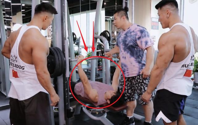 当李晨遇上范丞丞,李晨化身大黑牛现场