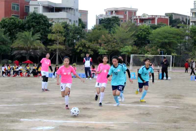 洪塘小学体育节足球比赛,洪窟小学运动会