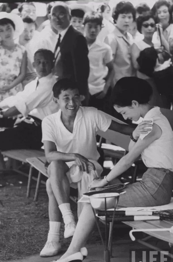 日本的第一位平民皇后,日本最美的平民皇后