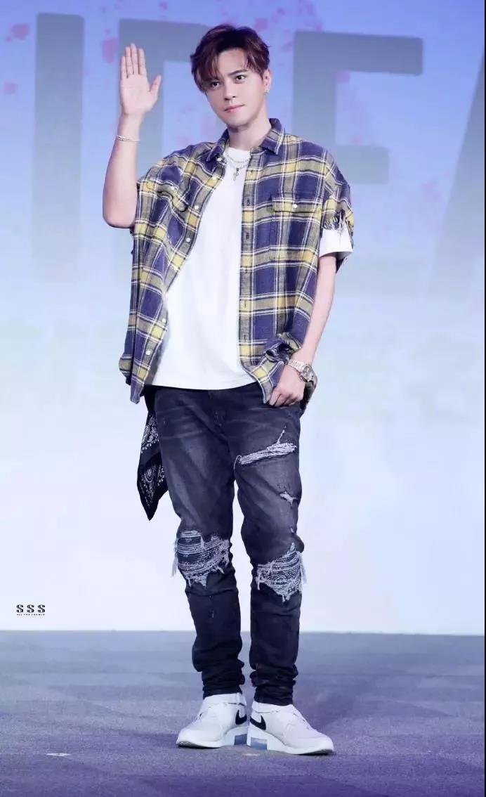 罗志祥放荡史:恋母情结、出轨、辣妹派对,一只满口黄腔的猪