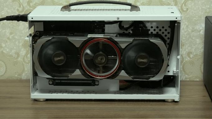 能手提个行李箱再带个相机包吗,能手提上飞机的行李箱