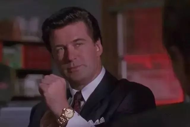 戴几百块钱的手表有意思吗,戴一万块钱的手表很丢人么