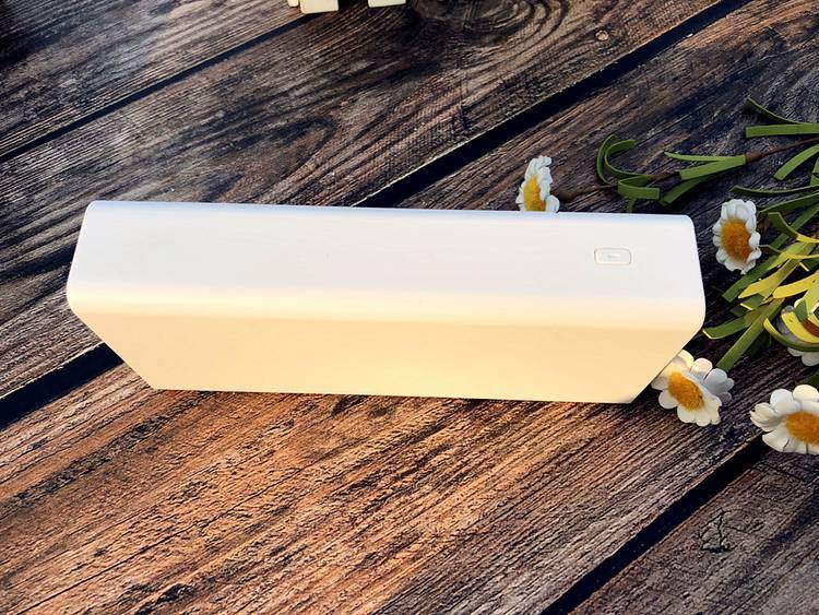 爱国者充电宝20000和30000,爱国者移动电源初次充电