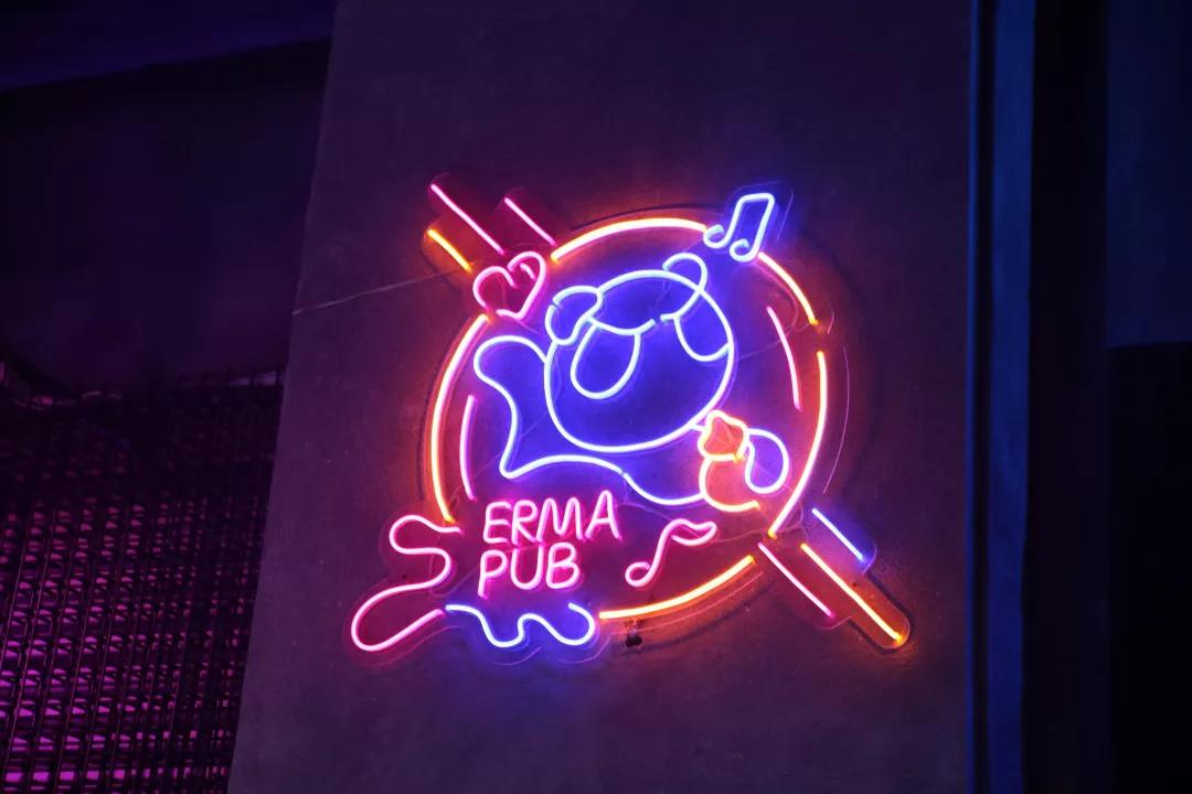 成都网红小酒馆凭什么火爆出圈,成都最火小酒馆