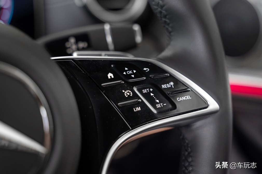 奔驰e级e200功能,2019款奔驰e级e200l运动型