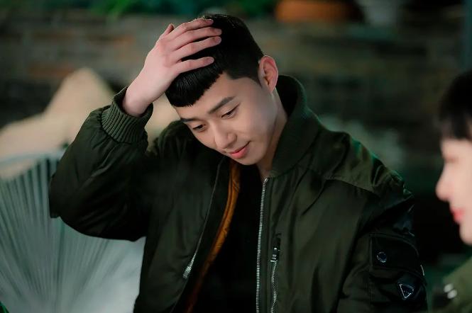 梨泰院class朴叙俊的穿搭,梨泰院class朴叙俊同款栗子头