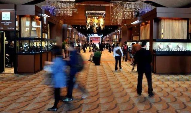 金店一年能有多少利润,大街小巷上的金店是怎么赚钱的