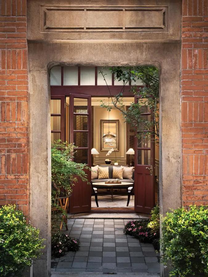 西湖边的传奇山庄，开业登顶“杭州最贵酒店”，旧址重生yyds