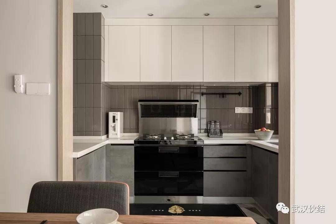 多功能床有隐藏空间,隐形床一房两用