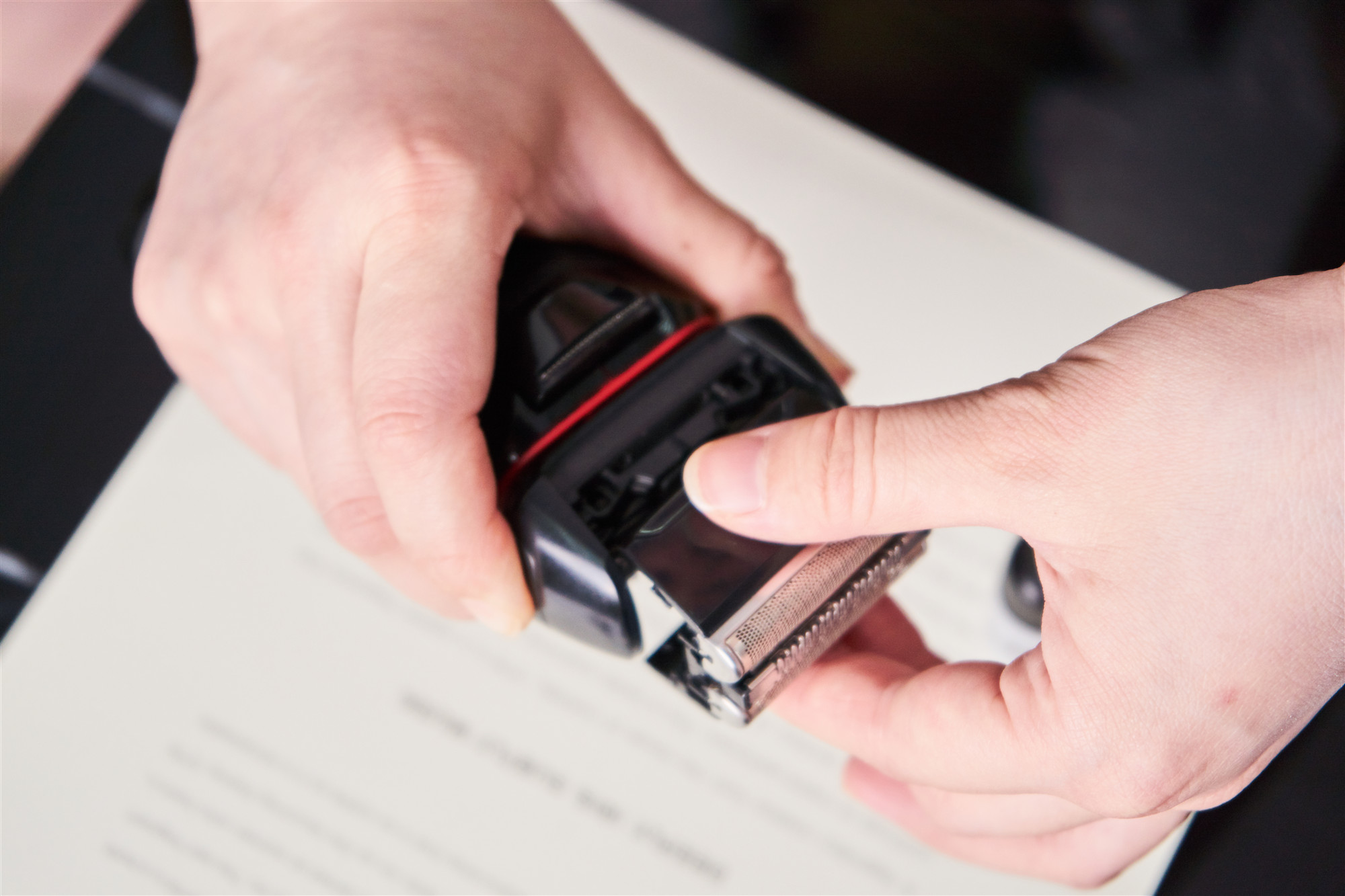 你的男朋友和肖战之间，只差一个剃须刀