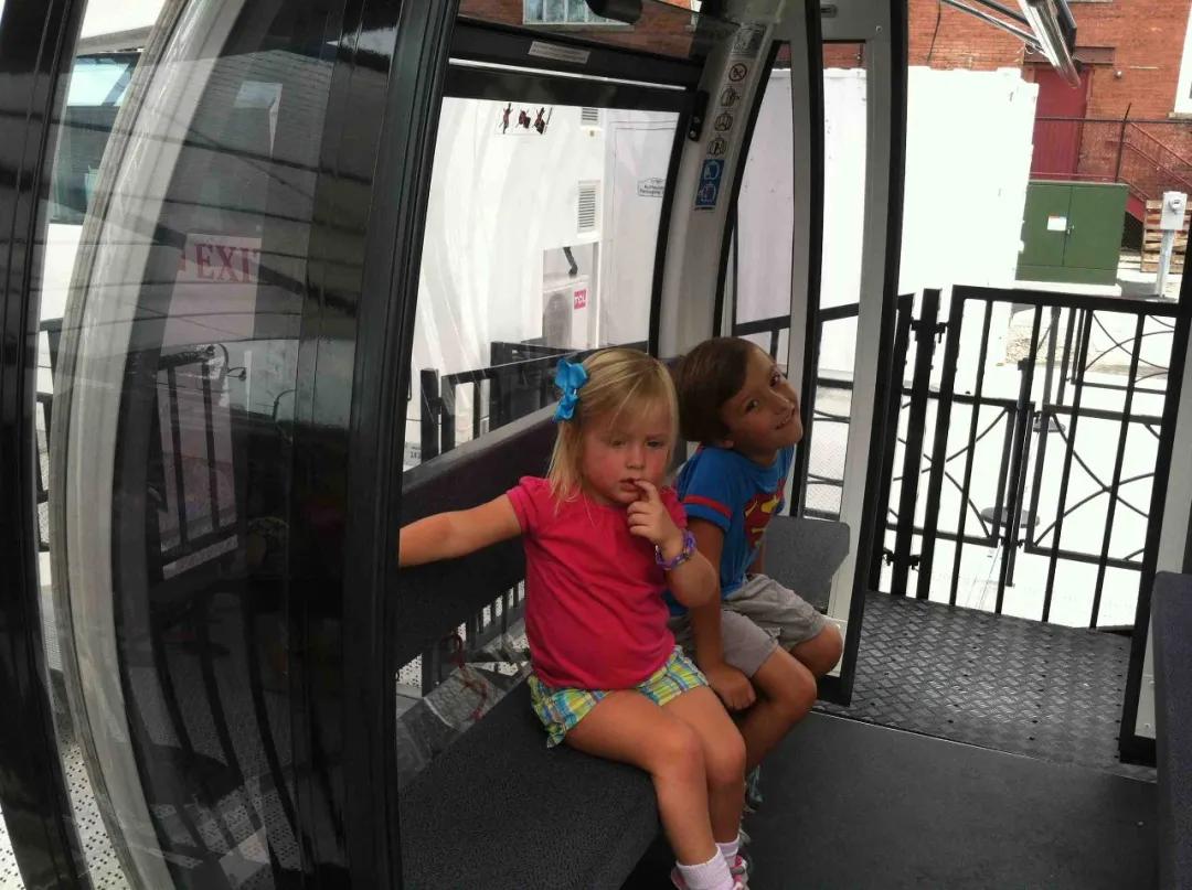 游览方特游乐园的英语,带小孩去游乐园玩滑梯