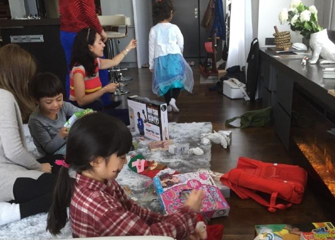 幼儿园盛行“分享礼物”,父母们却敢怒不敢言,是分享还是攀比?