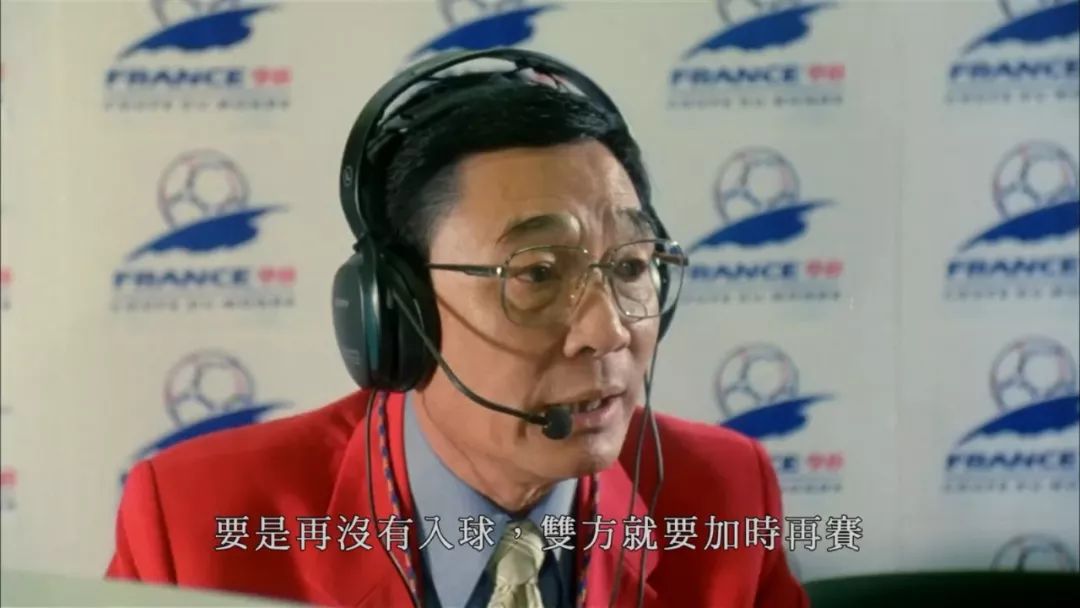 古惑仔牧师脚踢靓坤吓退乌鸦,靓坤霸气出场叱咤风云