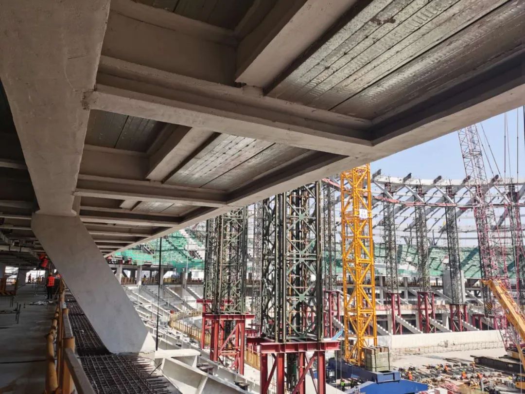 浦东白玉碗足球场,上海首座专业足球场