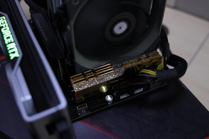 华硕rogx570-e2测评,华硕x570extreme