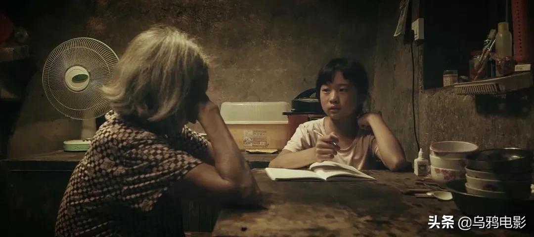 “你留下邮箱吧，我把资源发给你。”