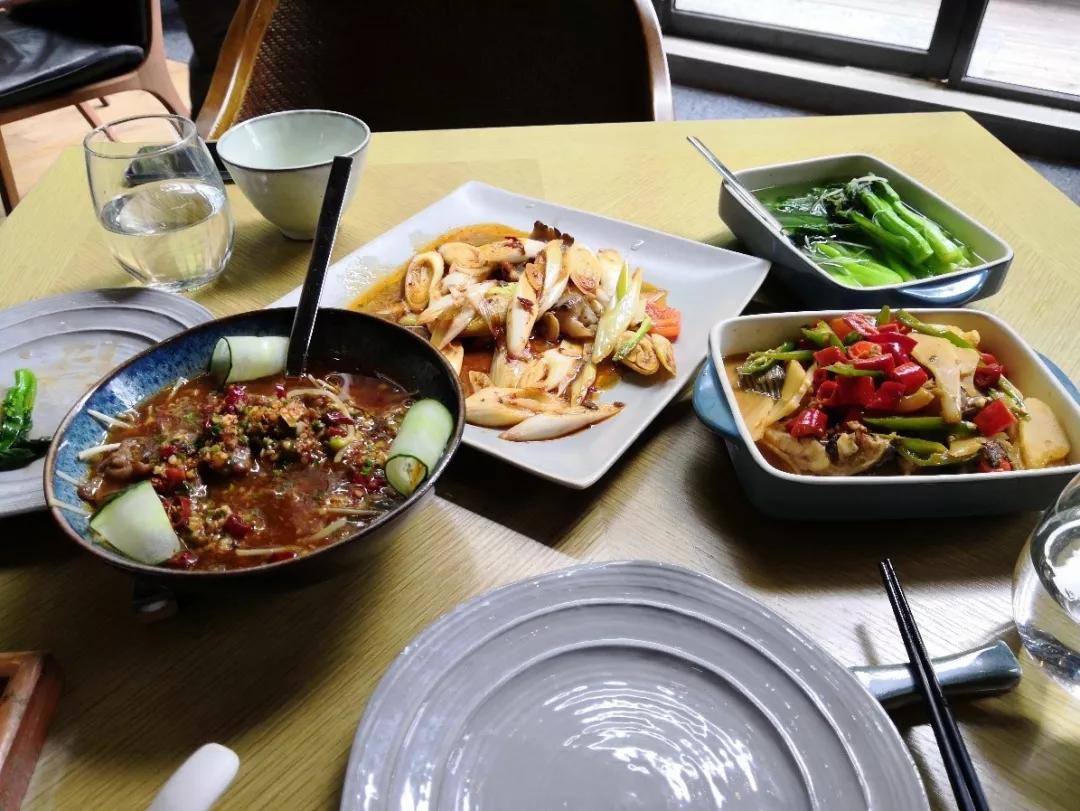 桂林阳朔糖厂改造酒店,阳朔老糖厂酒店