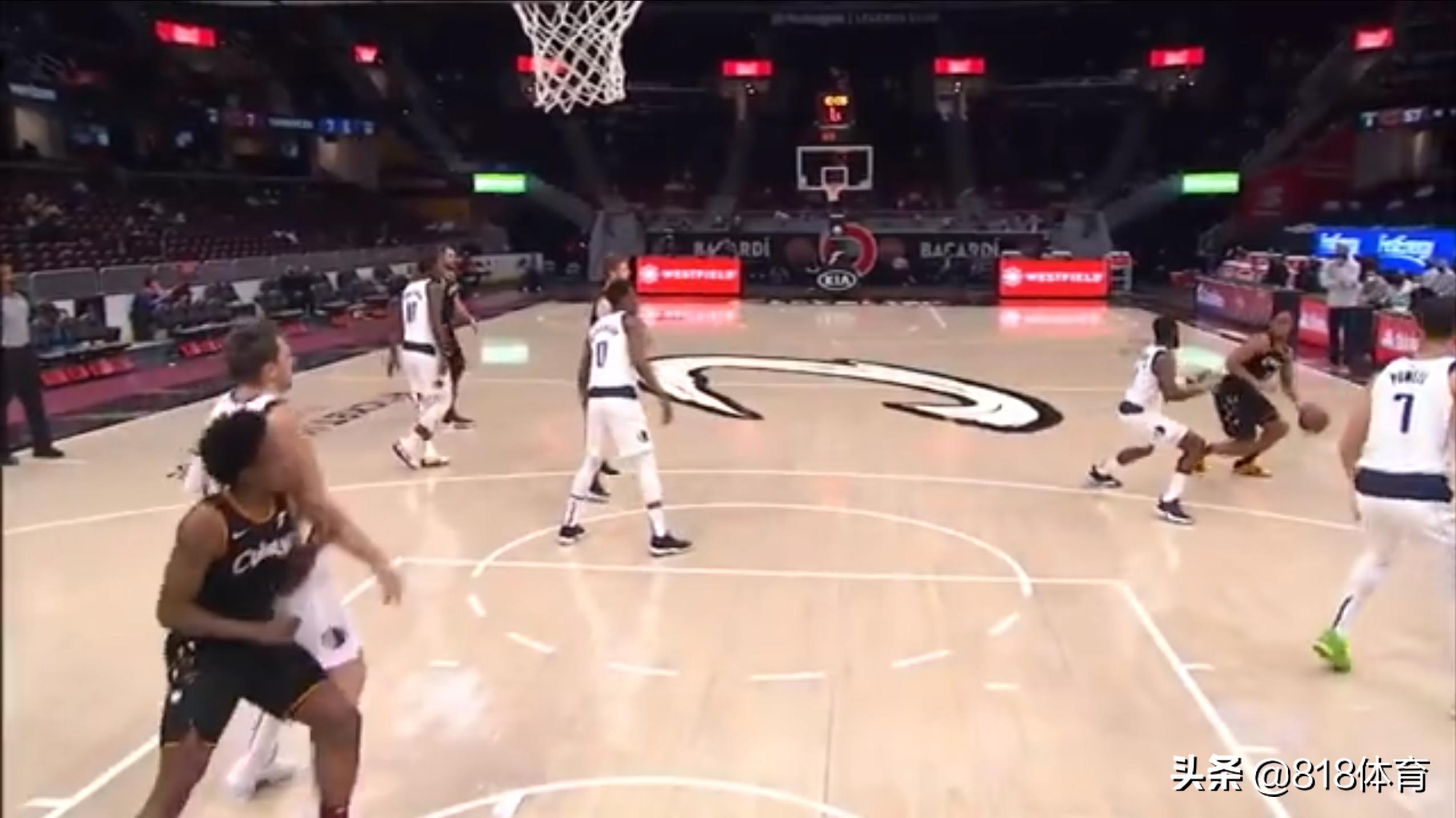 东契奇被犯规和詹姆斯被犯规,塞克斯顿和东契奇