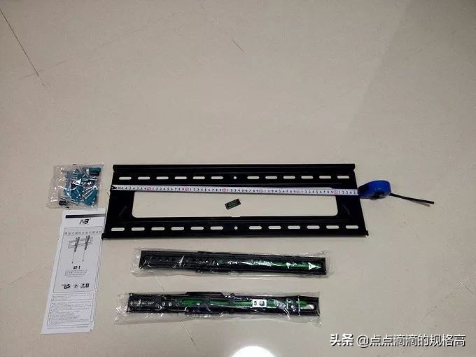 索尼电视底座支架怎么安装视频,l型通用电视挂墙支架安装方法