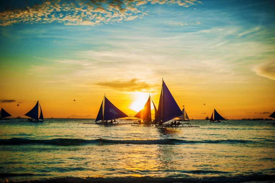 菲律宾长滩自由行旅游攻略地图,长滩岛的风帆船