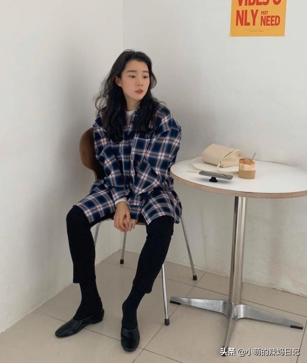 女人过了50岁不能穿硬底鞋怎么办,女人50岁以后穿高跟鞋好不好