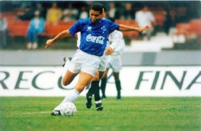 外星人罗纳尔多搞笑视频,外星人罗纳尔多钟摆过人