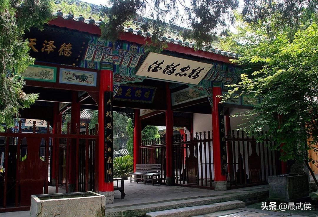 侃名联、问诸葛，海外媒体眼中的武侯祠是怎样的？