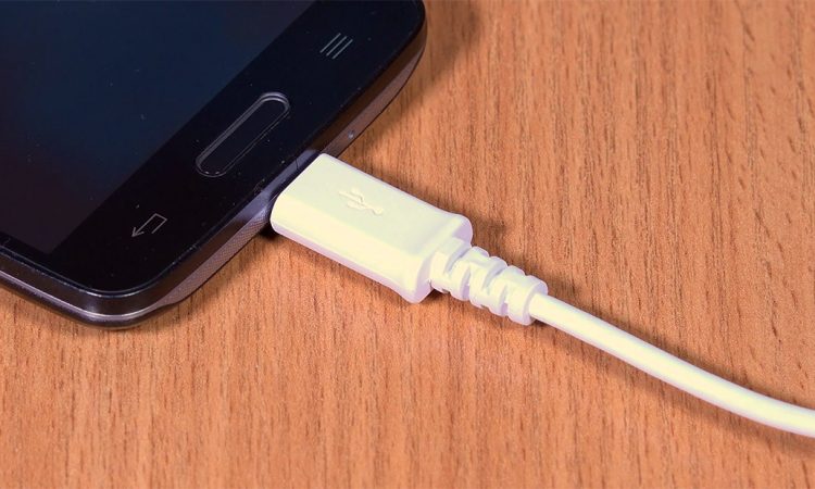 手机充电线接口容易坏,有关手机充电线破损修复的小窍门