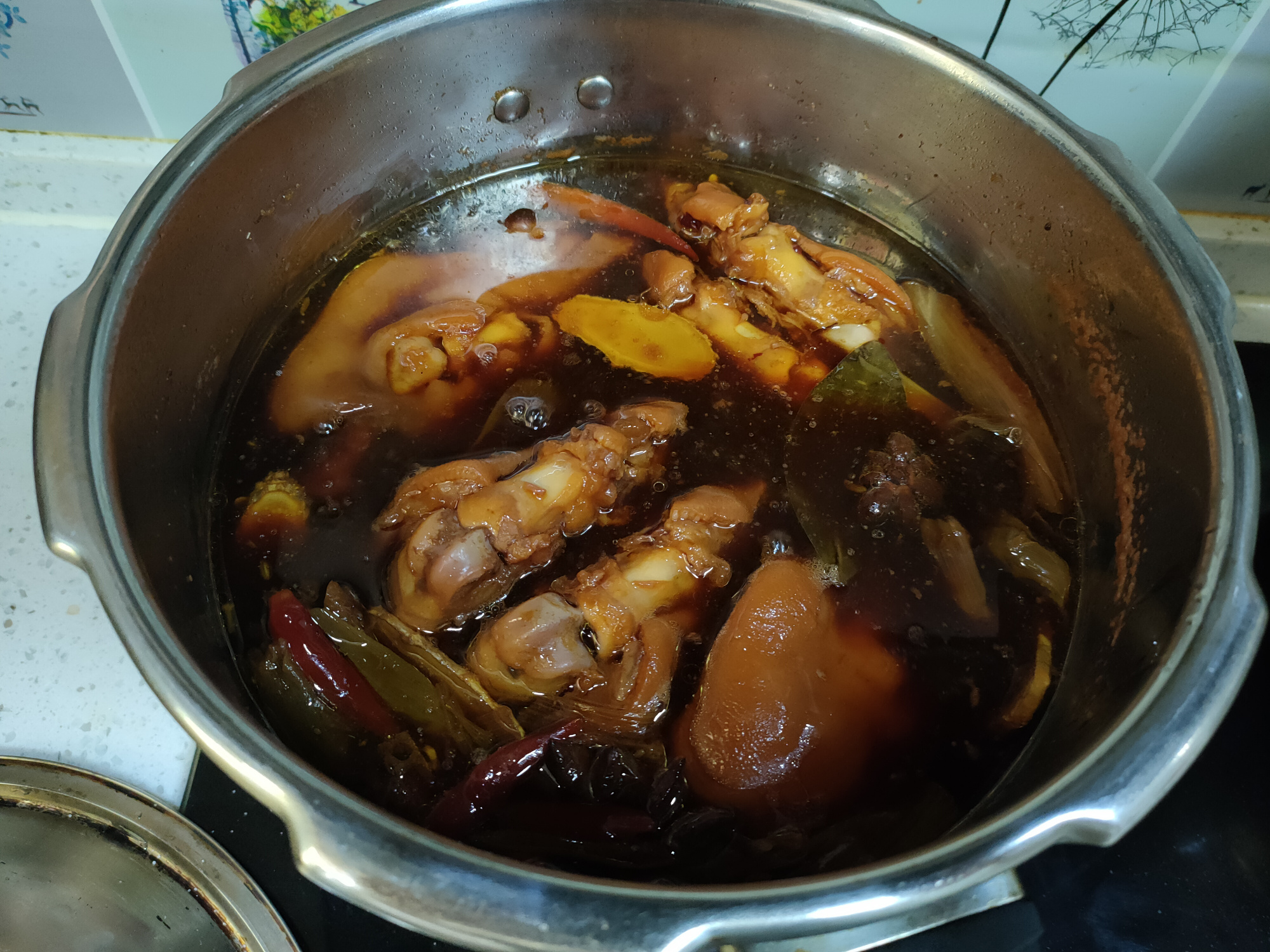 炖肉菜什么时候放盐,萝卜炖肉是先放盐还是后放盐