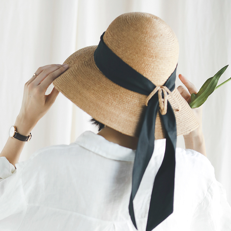 嘿！酷女孩，你的渔夫帽