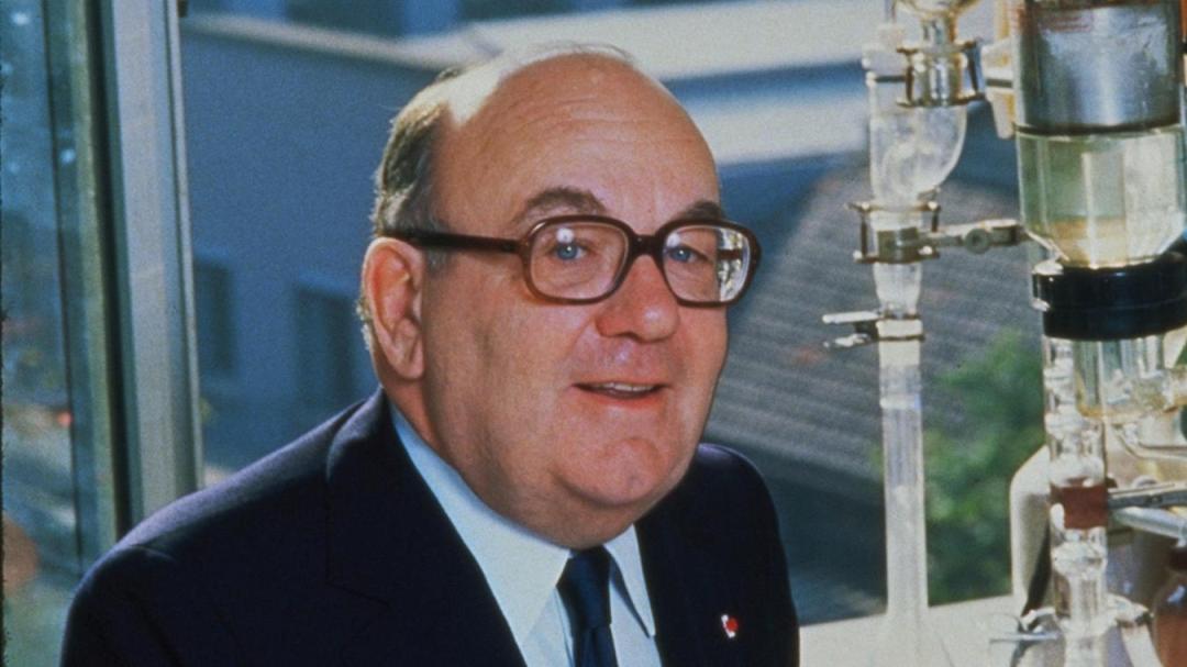 谁将成为全球最大美容美妆集团的下一任CEO？