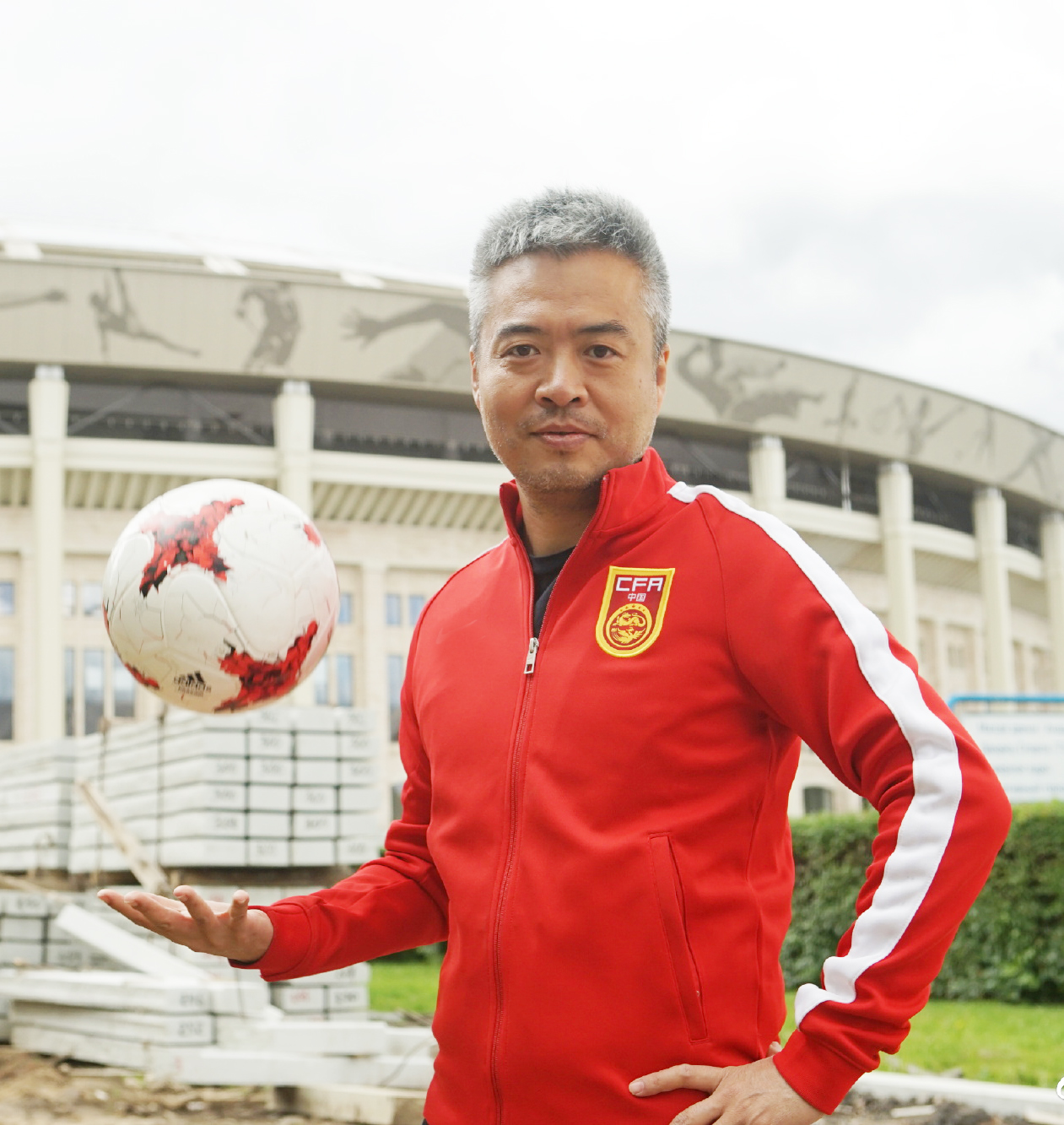 段暄是央视正式员工么,央视体育主持人段暄照片