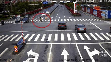 咸阳市骑电动车戴头盔整治,咸阳骑电瓶车戴工地安全帽