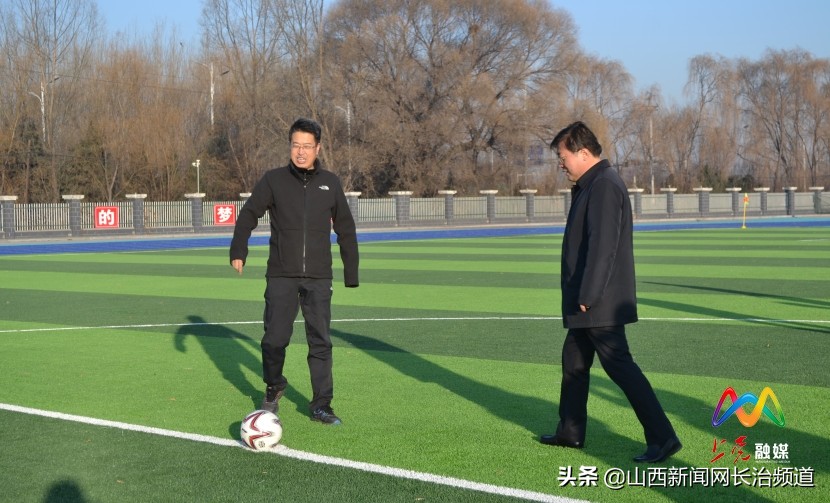 长治医学院首届“贺岁杯”足球邀请赛开赛