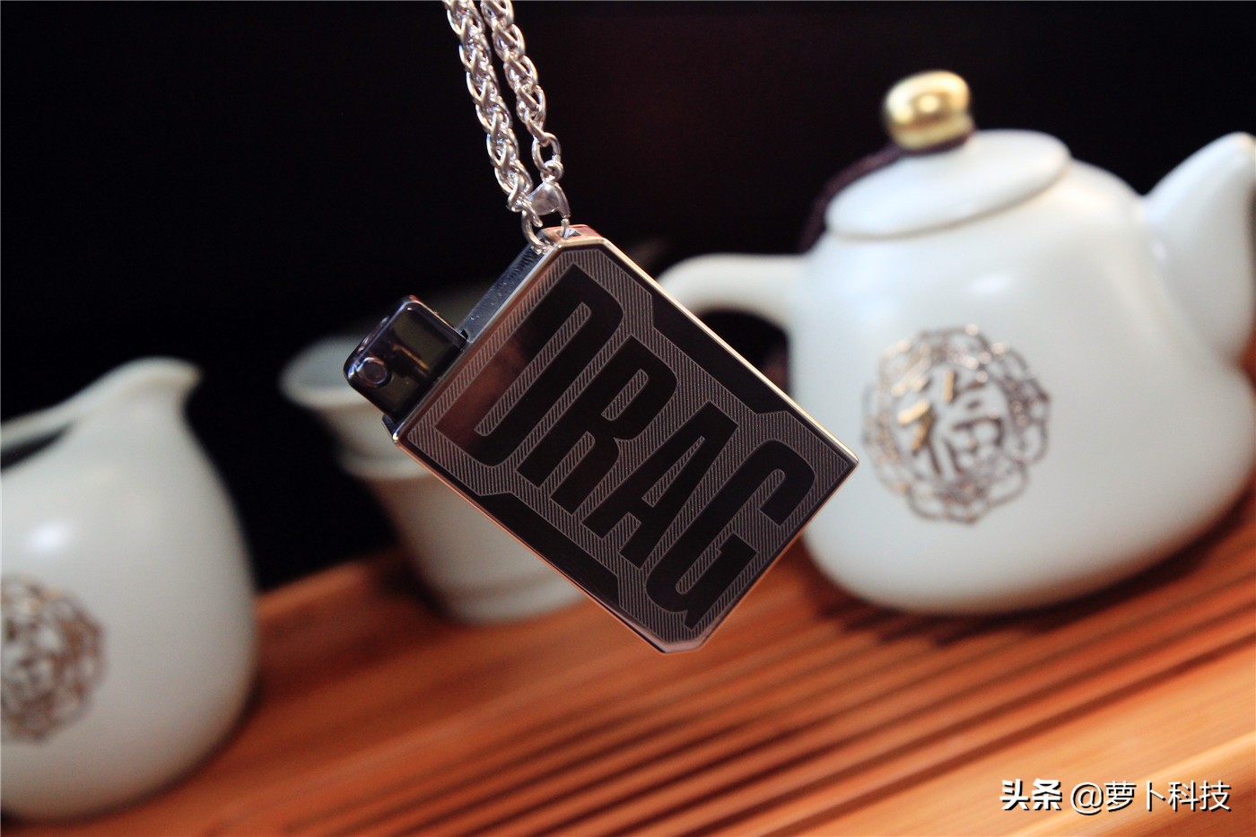 VOOPOODRAGNANO使用体验：750mAh多款水果味，机身真帅